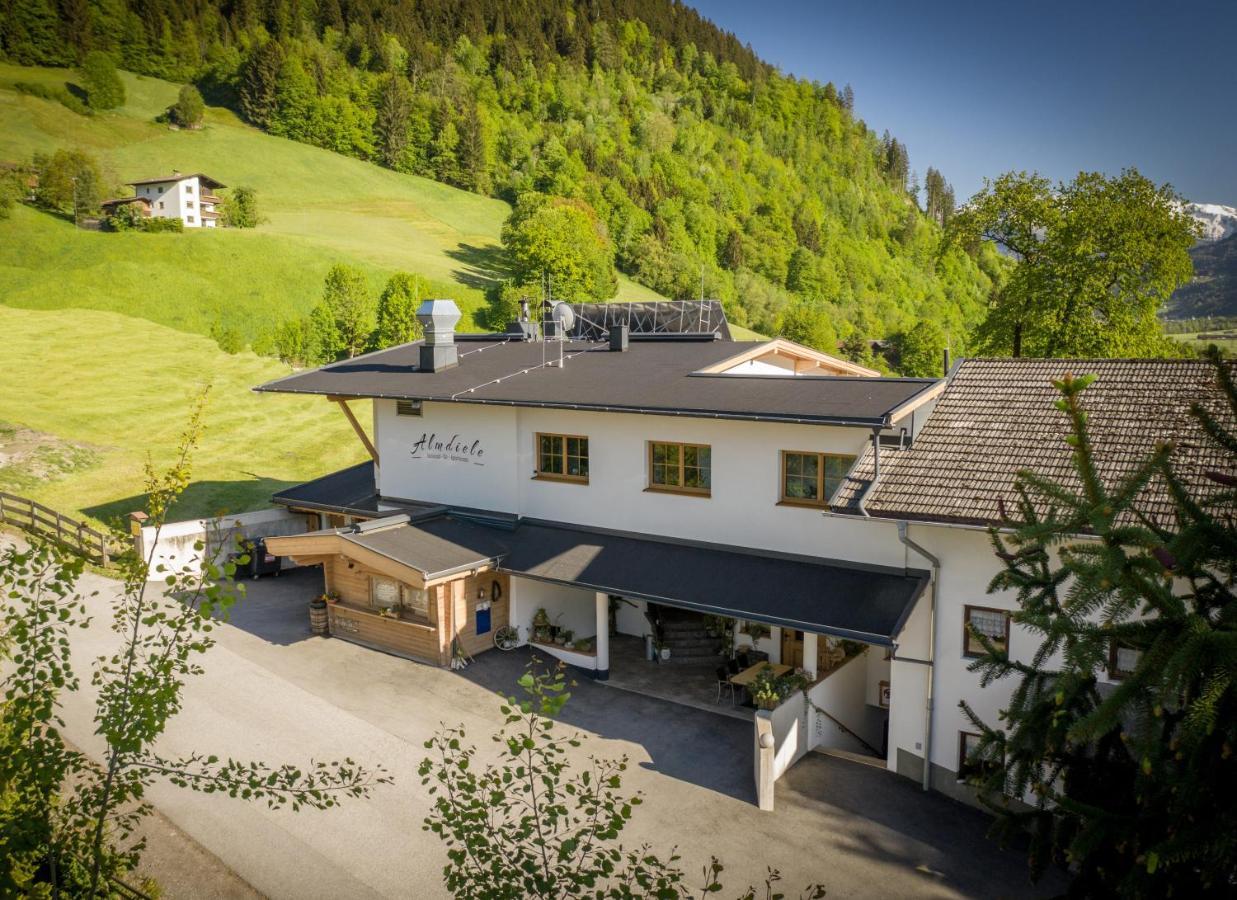 Restaurant Appartements Almdiele Hart im Zillertal Exterior foto